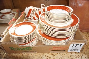 lot 171 image: Beautiful Camwood Ivory Universal Cambridge 22 Carat Gold Dish Set