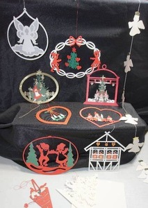 lot 194 image: Danish Art DeCor Oda-Mobiles and Proongigly Fine Die-Cuts