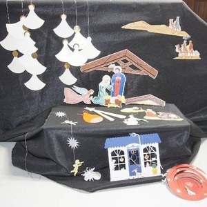 lot 196 image: Danish Art DeCor Oda-Mobiles Proongigly Fine Die-Cuts