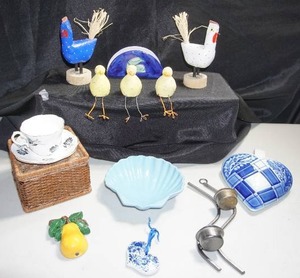 lot 200 image: Tabletop DeCor and More