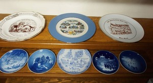 lot 246 image: Souvenir Collector Plates Vintage Including 1956 Iowa First Presbyterian, 1982 St. Anthony Church Main Street, St. Augustine Florida Etc
