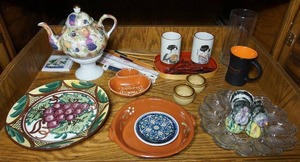 lot 256 image: Vintage Oriental Spanish DeCor and More Including Vintage Hand-Painted Plate By Mallorca, Geisha Girl Tea Cups, Formalities by Baum Bros Porcelain Teapot Fruit wGold Trim, Portugal Olive DishPlate Etc.