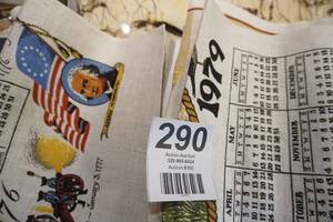 lot 290 image: Vintage Collectible Souvenir Textile Wall Art Banner Linen Tea Towel Tapestry