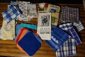 lot 299 image: Textiles Kitchen-Table Hand Towels Dish Towel Queen of Damn Near Everything Towel and More
