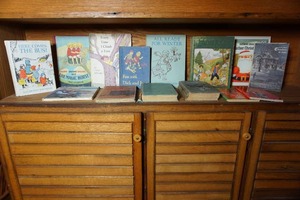 lot 329 image: Book Collection Childrens Story