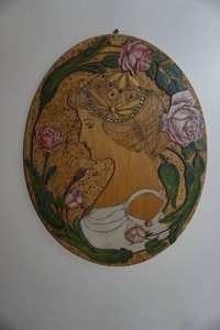 lot 334 image: Vintage Wall Art Layered-Wood 3-D Oval Plaque Princess D()