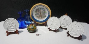lot 396 image: Collectible Home Accents...Vintage Souvenir Paris France Limoges Plate Eiffel Tower Gold, Cobalt Blue Guitar Glass Bud Vase, Lacquered Trinket, HeartBird...