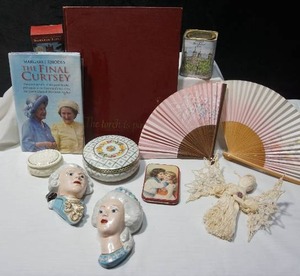 lot 399 image: Collectible Vintage Home DeCor Wall and Table, Chalkware Victorian Busts Martha and George Washington, The Royals Etc.