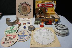 lot 424 image: Vintage Collectibles...