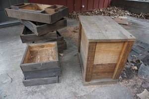lot 698 image: Storage