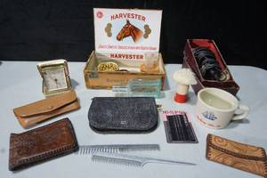 lot 431 image: A Whole Lot More Collectibles Including Vintage Old Spice Shaving, Grooming Supplies and More