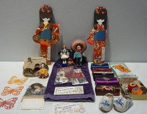 lot 435 image: Vintage Collectibles Including Hand-Made Japanese Paper Dolls, Mexican Folk-Art Doll, Greek Doll, Lipstick Cases Etc.