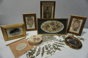 lot 439 image: Vintage Wall DeCorFramed Pressed Flowers Etc