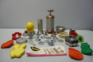 lot 444 image: Kitchen Essentials Including Vintage Cookie Cutters Decorating Supplies and More
