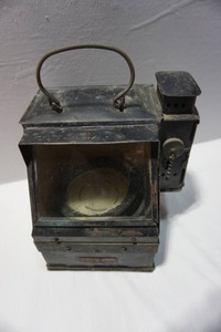 lot 452 image: 1942 WWII BINNACLE COMPASS OIL LAMP US NAVY SHIP LANTERN