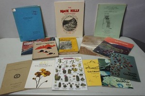 lot 474 image: BooksRocks, Flowers Etc.