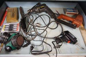 lot 508 image: Garage...Contents of Tool Cabinet Drawer...