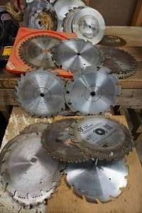 lot 512 image: Garage...Circular Saw Blades