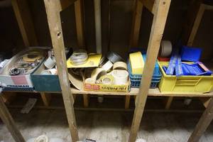 lot 543 image: Garage...Joe Do It All