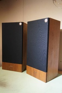 lot 568 image: Floor Speakers