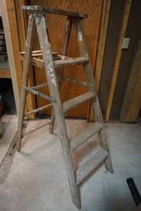 lot 573 image: Garage Shop Equipment