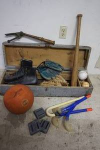 lot 587 image: Vintage Sports and Wood Tool Box