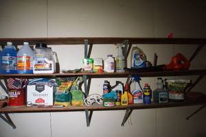 lot 675 image: Garage Lawn and Garden