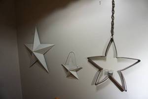 lot 678 image: DeCor