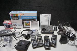 lot 695 image: Electronics