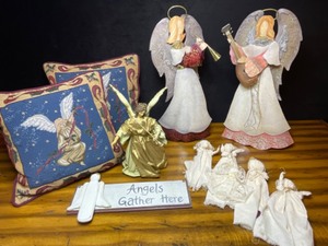 lot 731 image: Holiday DeCor Christmas Angels Etc.