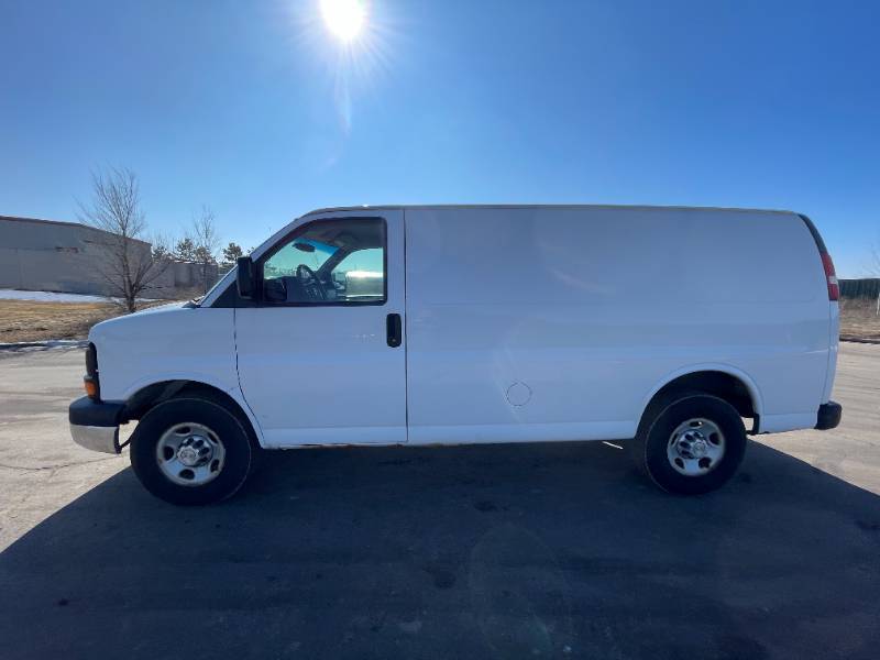 2011 Chevrolet Express 2500 - 2 OWNERS