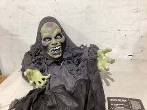 Halloween Zombie Groundbreaker Decoration, Zombie Groundbreaker w Light-up Eyes