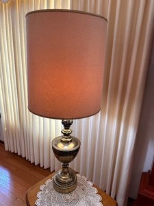 lot 14 image: Vintage Lamp 36 x 15