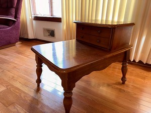 lot 15 image: End Table 20 x 29 x 24