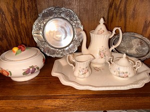 lot 64 image: Vintage Teleflora Fruit Patterned Bowl with Lid, Tea Set and Silver Plated