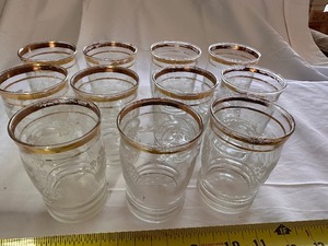 lot 66 image: Vintage Libby Glass MCM Gold Rimmed Juice Glasses