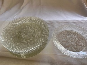 lot 67 image: Cristal DArques Durand Clear Cut Luncheon Plates