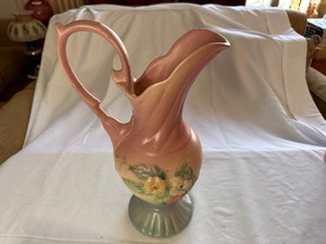 lot 68 image: Vintage Hull Pottery Pitcher