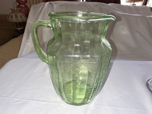 lot 77 image: Vintage Green Uranium Glass Pitcher