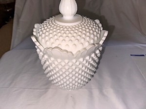 lot 80 image: Fenton Milk Glass Cookie Jar