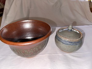 lot 90 image: Two Pottery Bowls