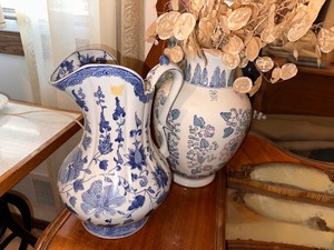 lot 120 image: Blue and White Pitcher and Vase