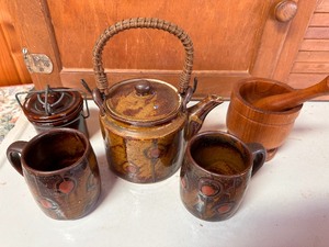 lot 157 image: Otagiri Japan Tea Pot and Cups