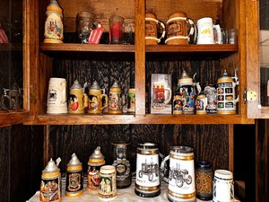 lot 220 image: Entire Lot of Vintage Beer Steins