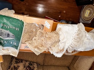 lot 224 image: Variety of Handmade Doileys