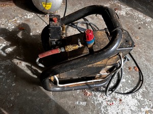 lot 240 image: Powerlift 2HP Air Compressor