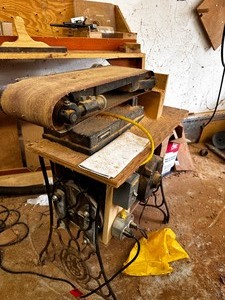 lot 255 image: Sears Roebuck and Co Belt Sander on Table