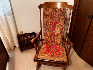 lot 163 image: Vintage Wood Rocker & Vintage Solid Wood Spindled Magazine Rack