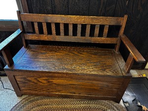 lot 185 image: Wood Storage Bench