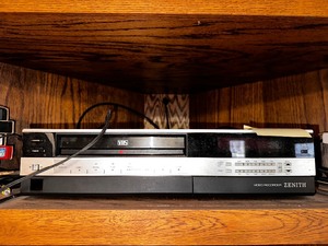 lot 198 image: Zenith VHS Player
